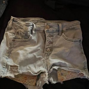 American eagle ripped shorts